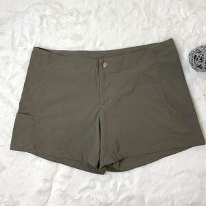 Women’s Alpine Design shorts